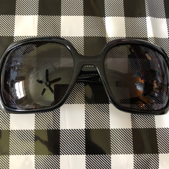 GUCCI Sunglasses 3034 in Black - Picture 2 of 6